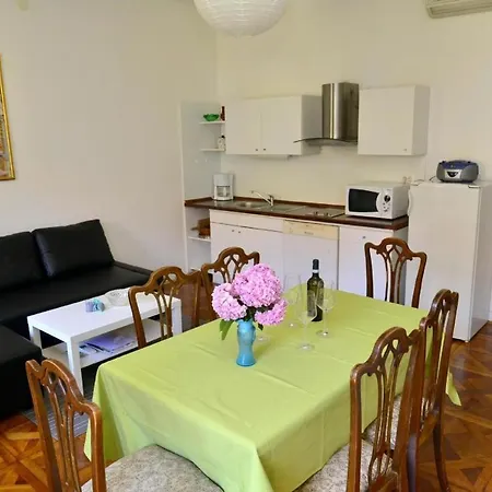 Ferienwohnung In Mit Garten