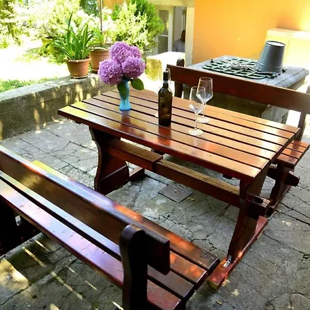 Apartment Ferienwohnung In Mit Garten